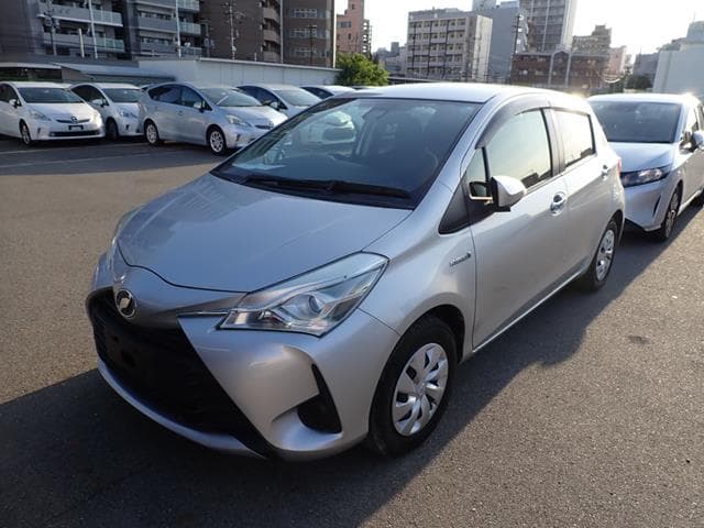 2017 TOYOTA VITZ