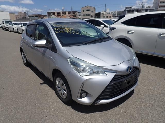 2017 TOYOTA VITZ